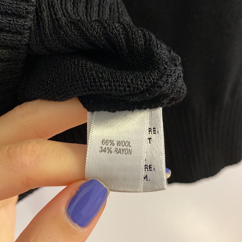 St. John Caviar Collection Black Knit Cardigan SP - Picture 5 of 7